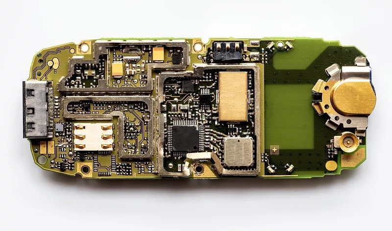 苹果新专利揭秘：如何在织物上制造柔性扬声器？