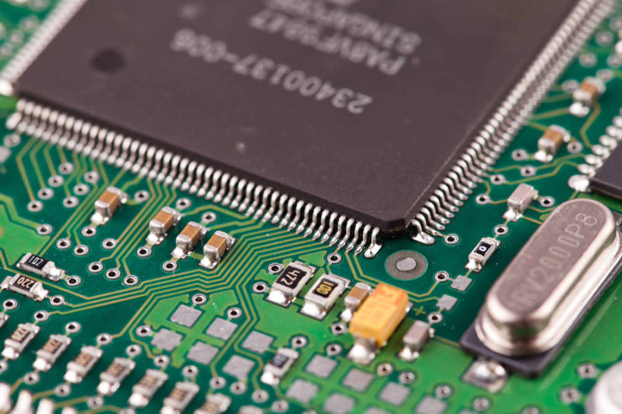 pcb板与芯片的关系