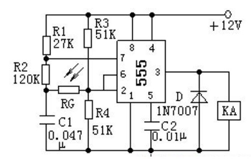 一款光敏电阻RG 每受光照射一次，电路的开关状态就转换一次的光电控制电路图